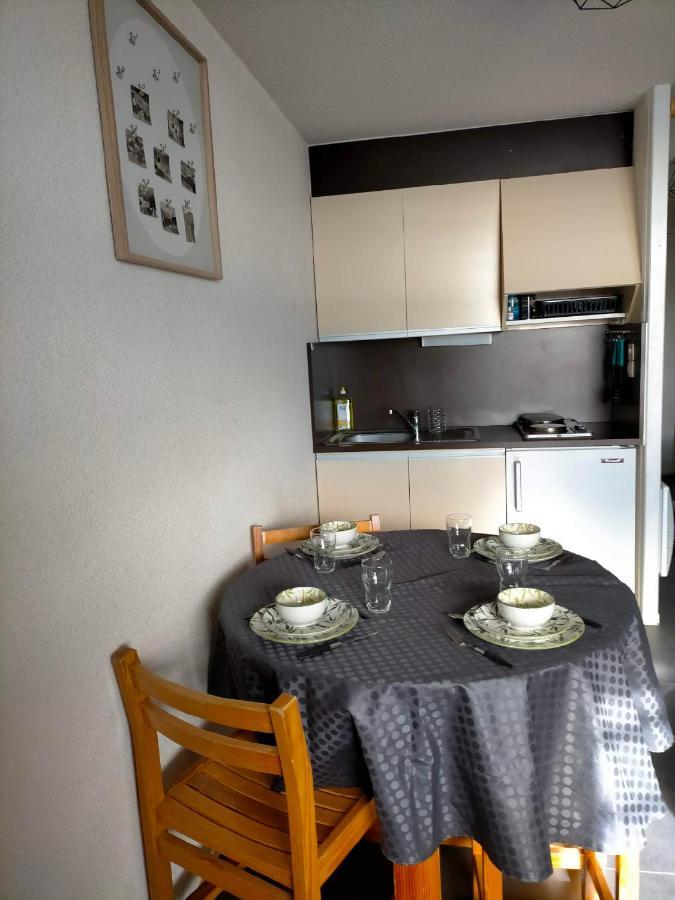 Appartement Situe En Plein Centre A Deux Pas Des Pistes. Бес-э-Сент-Анастез Экстерьер фото